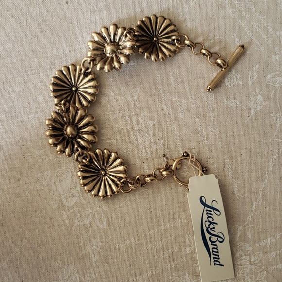 Lucky Brand Vintage Brass Enamel Flower Bracelet - Picture 4 of 6